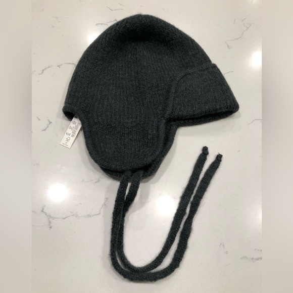 NWT Madewell Green Fuzzy-Knit Ear Flap Beanie Alpaca, Wool - Picture 2 of 12